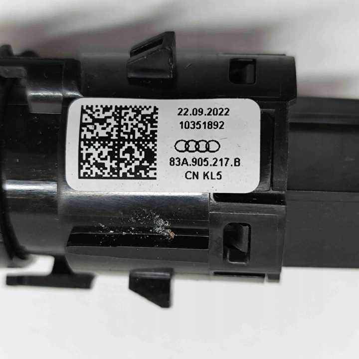 PRZYCIKS START/STOP AUDI Q4 SUV (F4B) 83A905217B 22750591 2022