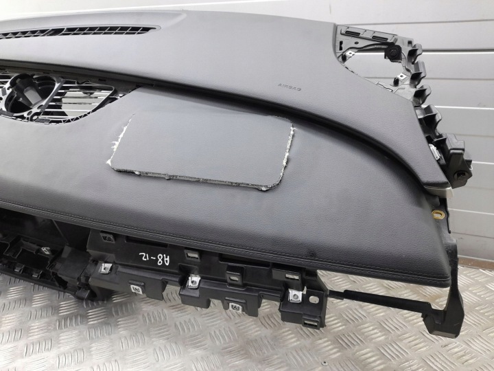 AUDI A8 S8 D4 4H 2013 TABLEAU DE BORD