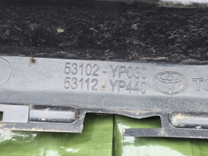 GRILLE CENTRALE GRILLE CALANDRE PARE-CHOCS TOYOTA C-HR CHR LIFT 53102-YP030 GR OE