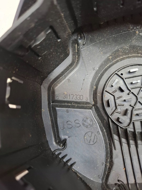 VOLKSWAGEN PASSAT B8 2020 AVEC PRZODUZASLEPKA AIRBAG CAOUTCHOUC