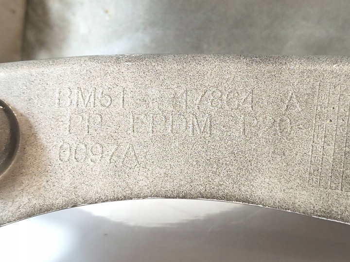 ANGLE PARE-CHOCS DROIT ARRIÈRE FORD FOCUS MK3 UNIVERSEL BM5117864A