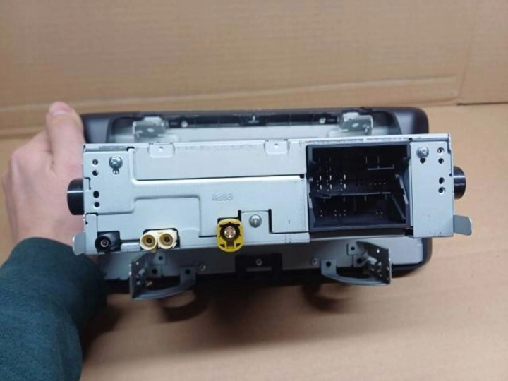 RADIO SKODA SCALA 654035869A