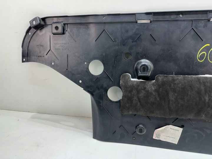 PROTECTION SOUS MOTEUR AVANT TESLA MODÈLE AVEC 600818900F