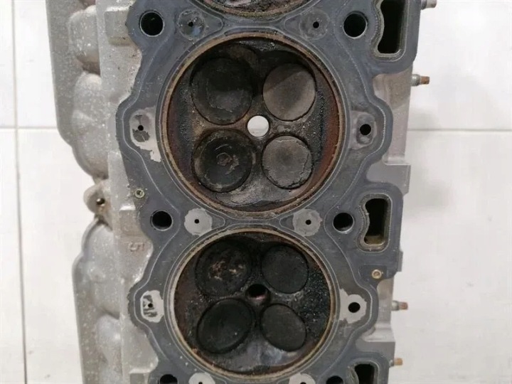ASTON MARTIN RAPID 10-14 AM16 V12 PISTON HEAD 8G436M099AA LEFT