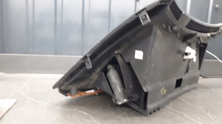 BOÎTE À GANTS PASSAGER NISSAN OE 68520AV600