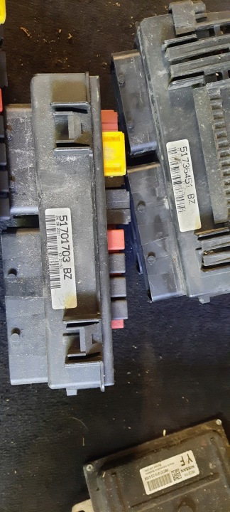 FIAT GRANDE PUNTO BOÎTE FUSIBLES 51701703 51736451