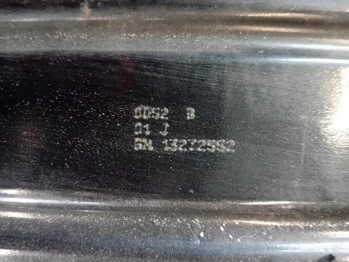 POUTRE SOUS PARE-CHOCS AVANT OPEL ZAFIRA C 13272552 2.0 CDTI
