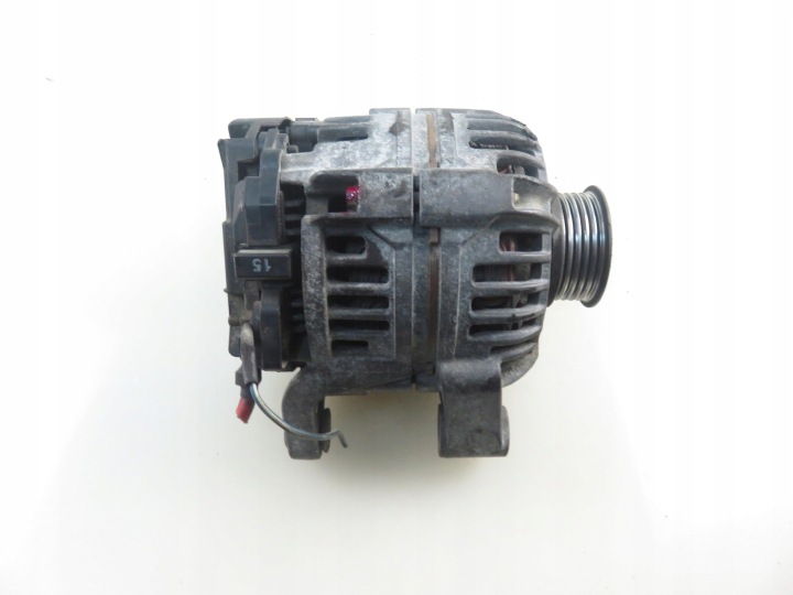 ALTERNATEUR OPEL CORSA C 1.0 12V AVEC 10 XE 24437119 0124225018