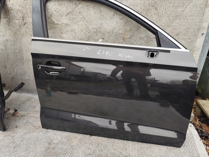 AUDI A3 8V 5D 8VS BERLINE PORTES AVANT DROIT AVANT COMPLET DANS COULEUR LY8U