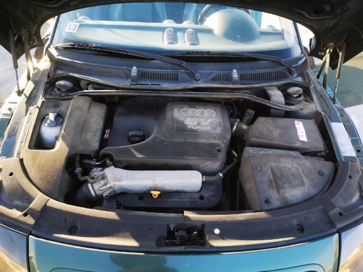 AUDI TT PIÈCE AUTOMOBILE 2000 1.8L 8D0898201A 8N0880201
