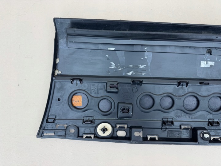 RANGE ROVER VOGUE L405 12R- MOULURE PORTES DROIT ARRIÈRE CK52-274A48