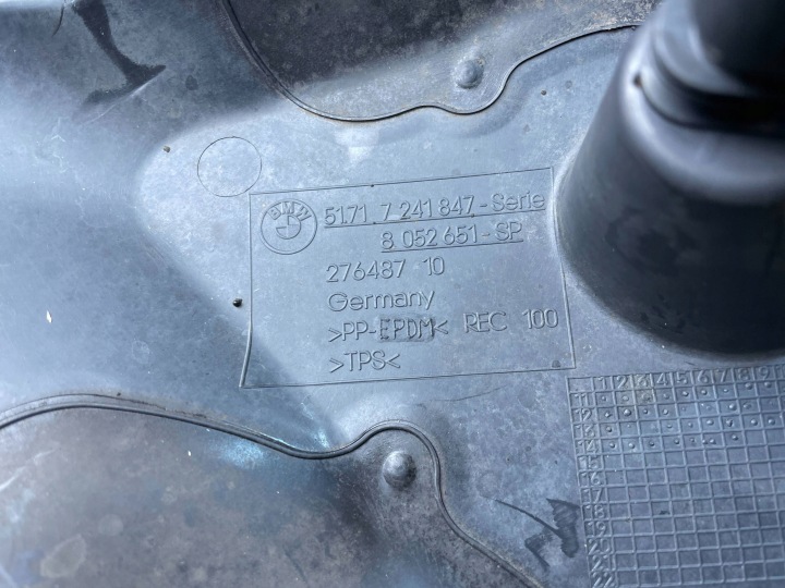 TRIANGLE PASSAGE DE ROUE PROTECTION INFÉRIEURE AVANT GAUCHE BMW 1 F20 F21 7241847