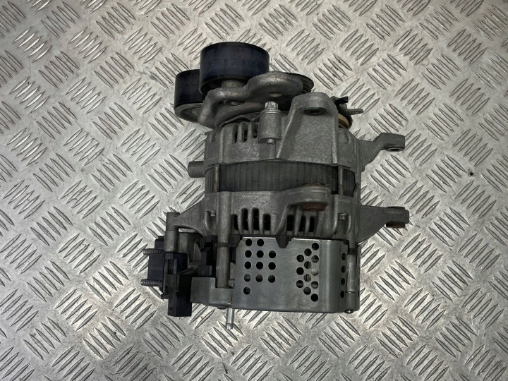 MERCEDES OE A2649001000 W205 ALTERNATEUR PRADNICA
