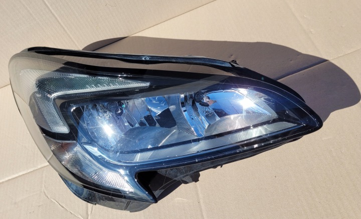 OPEL CORSA E 14-19 PHARE AVEC LED DROITE GAUCHE