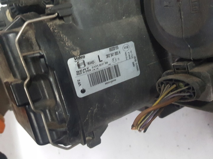SEAT EXEO LIFT 12-13R PHARE GAUCHE AVANT ANGLAIS