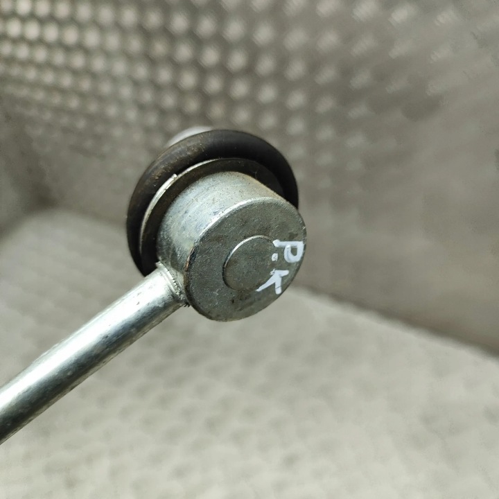 AVANT GAUCHE CONNECTEUR STABILISATEUR TOYOTA C-HR 2 PIÈCES _H2_) 4882042050