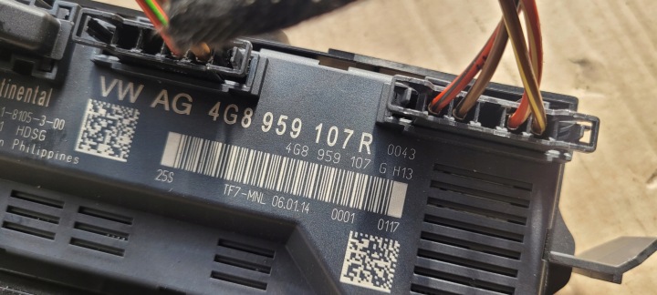 MODULE CONTRÔLEUR COUVERCLES DE COFFRE ÉLECTRIQUE AUDI A7 4G8959107R