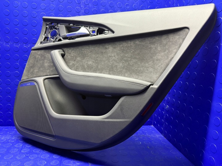 AUDI A6 C7 BOSE GARNITURE COLLECTEUR DROIT ARRIÈRE PORTES ALCANTARA 4G0867306 OEM