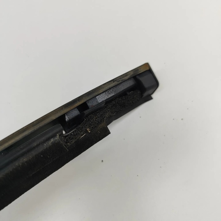 MOULURE RACLOIR ARRIÈRE GAUCHES PORTES NISSAN LEAF (ZE1) 828215SH0A
