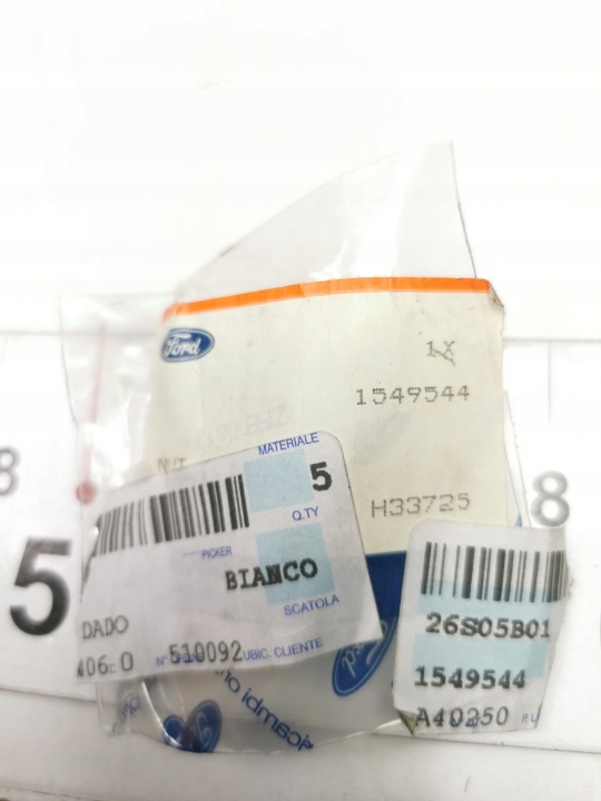 ÉCROU M6 COUVERCLES DE COFFRE COUVERCLES DE COFFRE FORD KA 2008- (CCU) OE 1549544