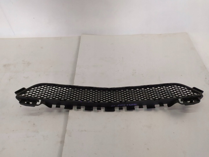 MERCEDES C-KLASA W205 2014- CALANDRE GRILLE PARE-CHOCS AVANT A2058850423