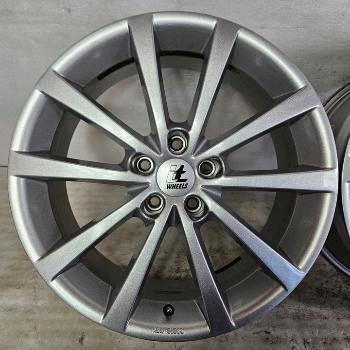 LLANTAS VOLVO C30 C70 S40 S60 S80 V40 V50 V60 V70 V90 XC60 XC70 NV250 7,5X18 