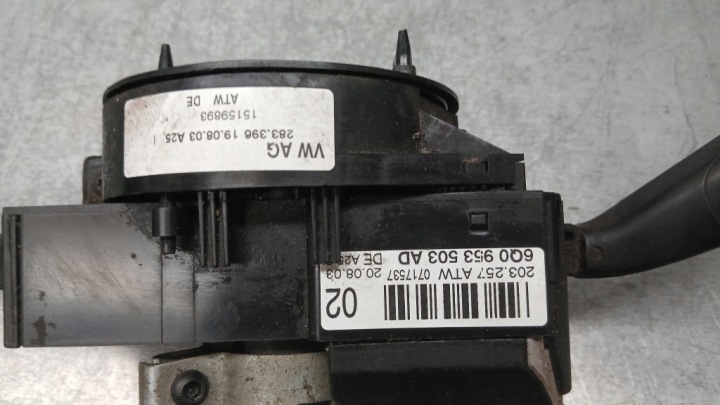 COMMUTATEUR COMPOSITE VW POLO IV 01-05R 5D 1.4B