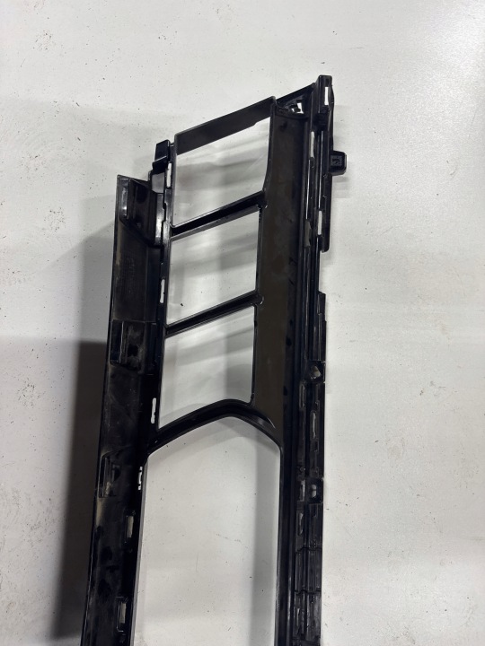 GRILLE ADMISSION AIR CENTRALE PARE-CHOCS AVANT 8085619 BMW X5 G05 LCI 24R