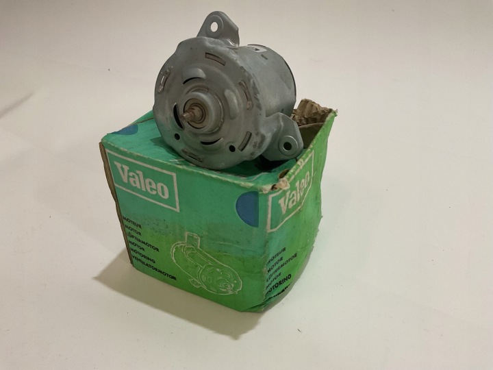 RENAULT CLIO II 2001 MILIEU MOTEUR DEFLEKTORA AIR RADIATEUR