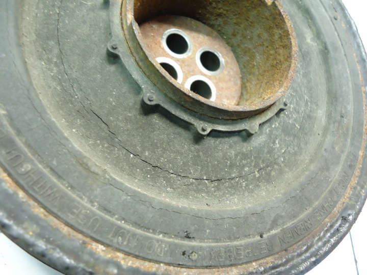 BMW 2.0D N47D20 KOLO POULIE 8512072
