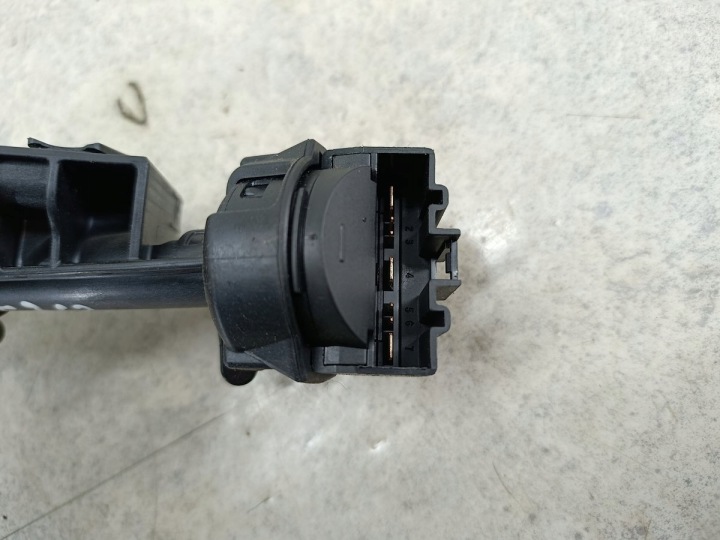 CONTACTEUR D'ALLUMAGE FORD FOCUS III BV6N-3F642 6E5T-15607-CA 2.0 TI-VCT
