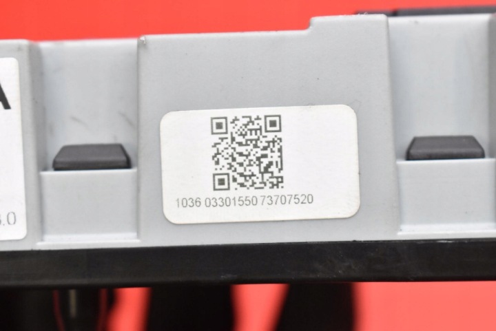 BOÎTE FUSIBLES CPLA-14Q073-AA JAGUAR F-PACE X761 2.0 D 180 KM 16-20