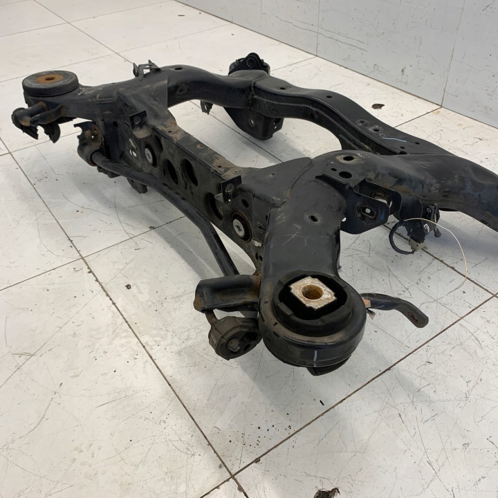 SUSPENSION CHÂSSIS POUTRE ARRIÈRE CHÂSSIS JEEP GRAND CHEROKEE WK2 6,4 SRT LIFT 18R