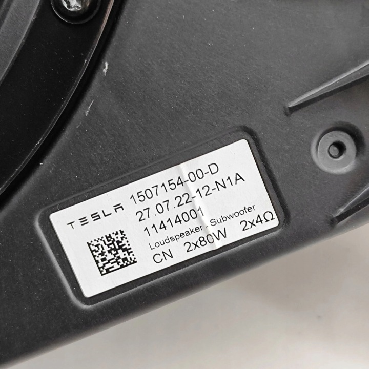 TESLA MODÈLE Y 2022 HAUT-PARLEUR DE GRAVES