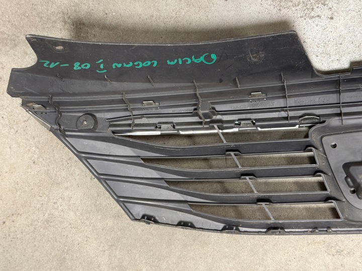 CALANDRE GRILLE NOIRE 8200748240 DACIA LOGAN MCV 1 I LIFT 07-12