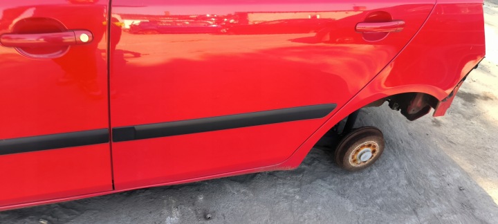 PORTES GAUCHE AVANT GAUCHE AVANT SKODA FABIA II MK2 LF3K 8151