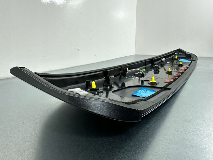SPOILER COUVERCLES DE COFFRE ARRIÈRE AUDI Q3 8U 2015 8U0827933 LZ7S