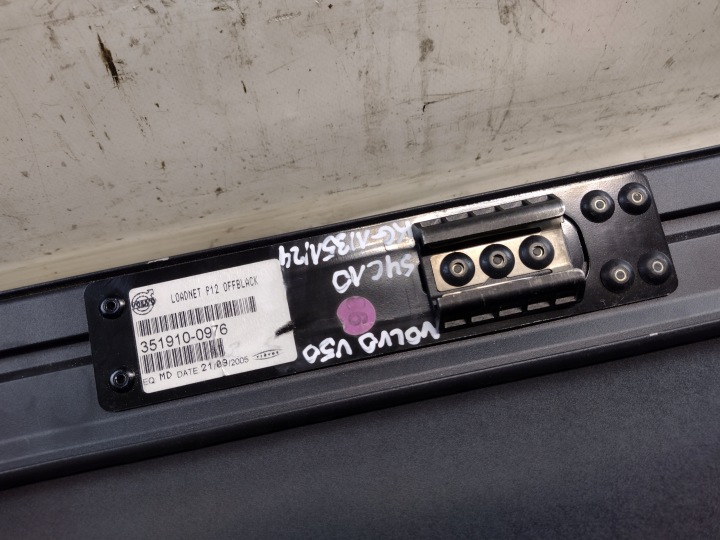 STORE GRILLE COUVERCLES DE COFFRE VOLVO V50 351910-0976