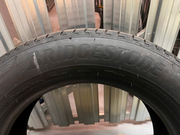 Bridgestone Turanza T005 215/60R17 96 H