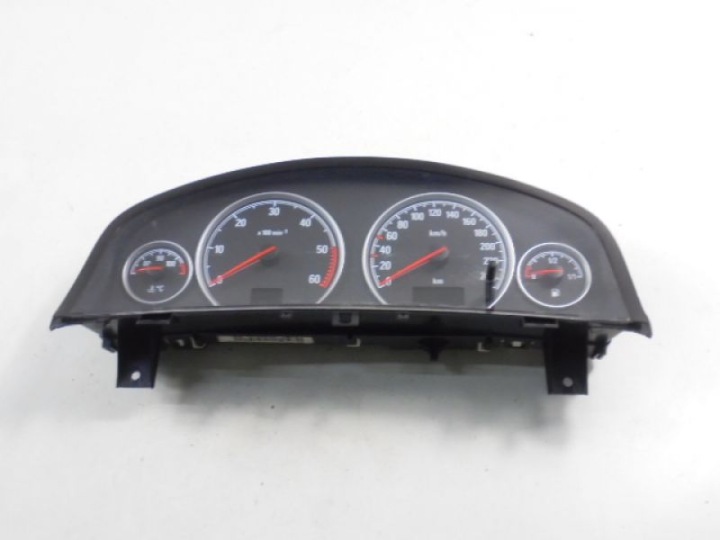 OPEL VECTRA C COMPTEUR TABLEAU DE BORD 1,9D LIFT 13193081QX