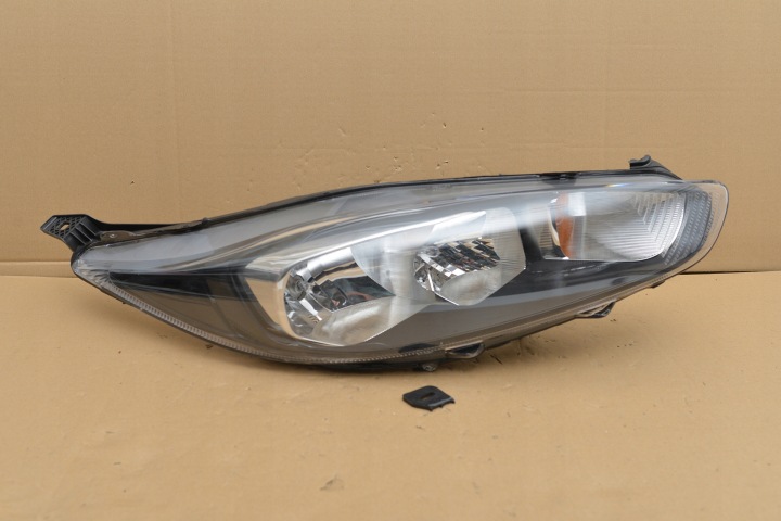 FORD FIESTA MK7 LIFT C1BB13W029AJ PHARE DROITE AVANT NEUF ORIGINAL EUROPE