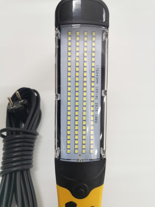 NEO PHARE ATELIER SIECIOWA 230V 900 LM SMD FIL 5M 99-044