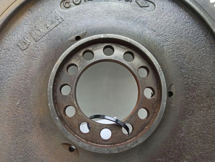 VOLANT D'INERTIE MERCEDES-BENZ /8 (W115) 1150320601 2.3L GASOLINE 81KW 1974