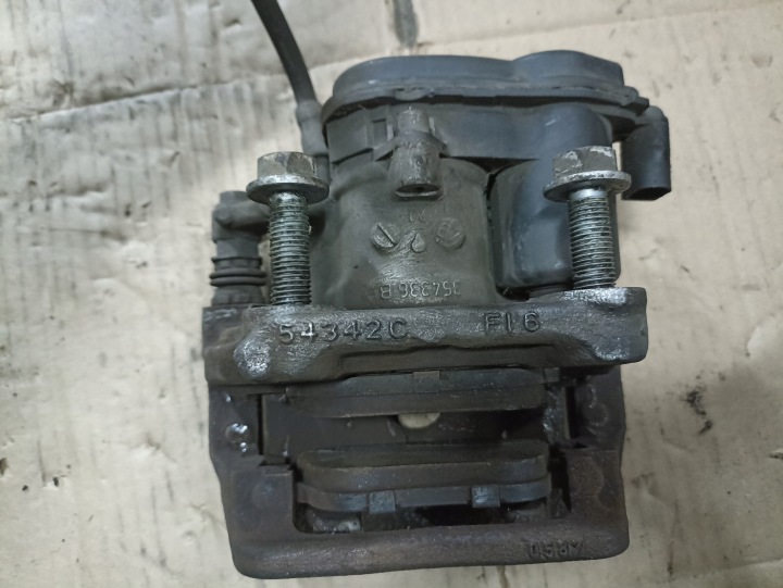 MERCEDES W213 E-KLASA ÉTRIER DE FREIN DE FREIN DROIT GAUCHE ARRIÈRE ARRIÈRE 300X22