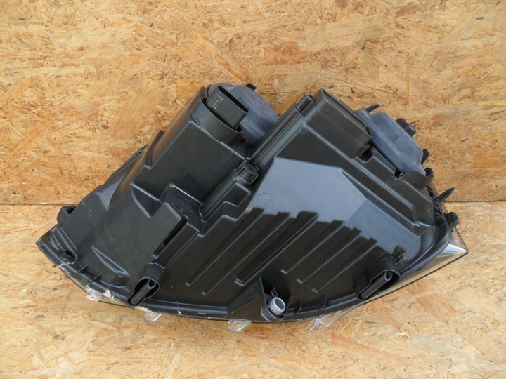 PHARE PROJECTEUR DROIT DROITE T5 LIFT 7E1941016T