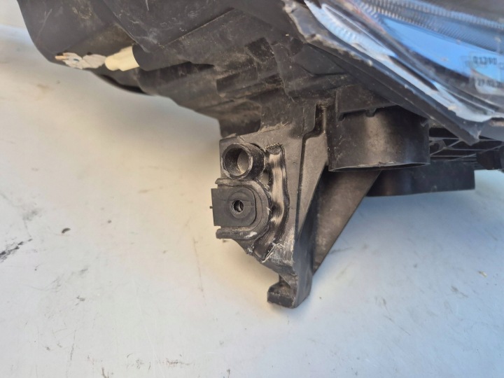 FORD KUGA MK2 USA LIFT ENDOMMAGÉE PHARE AVANT DROITE XÉNON GV41-13D154EE