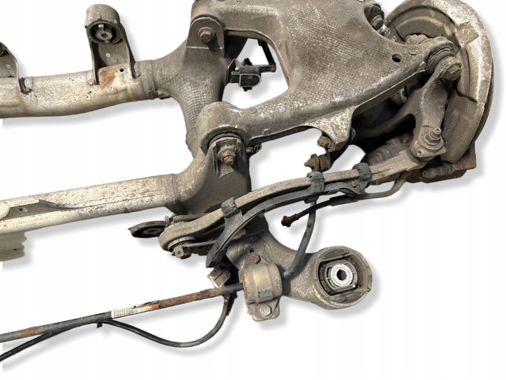 BMW 5 F10 3.0 D POUTRE SUSPENSIONS ARRIÈRE ARRIÈRE