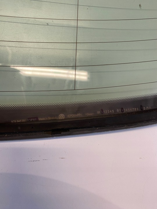 ORIGINALE VITRE ARRIÈRE VW JETTA BERLINE 5C6845051MN