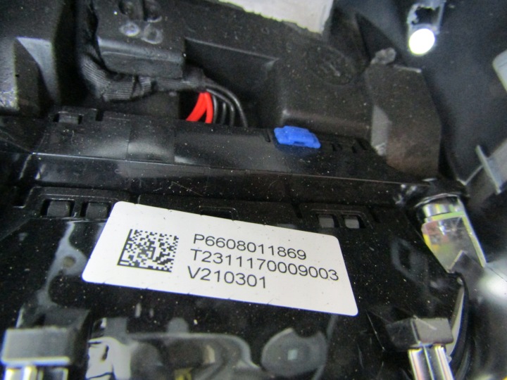 GEELY E245 VOLANT COMPLÈTE 5D