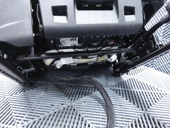 SIÈGE PASSAGER AVANT CÔTÉ DROITE SKODA KAROQ 57A881022A